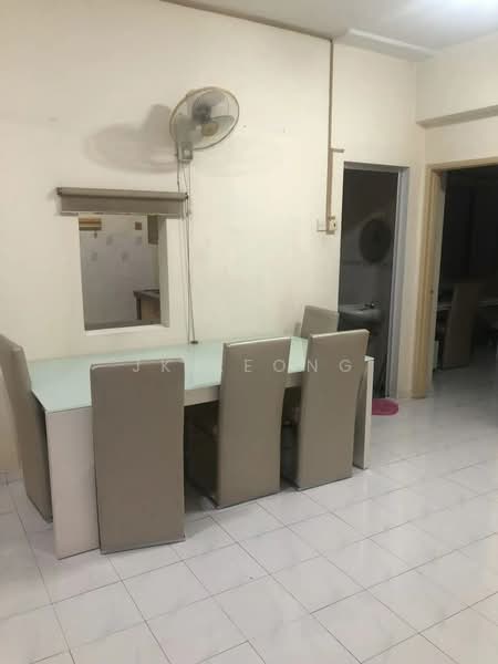 Pangsapuri untuk Dijual di Prima Saujana - JK Leong - Dining Room - PropertyGuru.com.my
