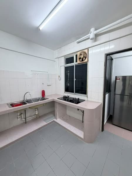 Pangsapuri untuk Disewa di Sri Bayu - Alviss Tay - Kitchen - PropertyGuru.com.my
