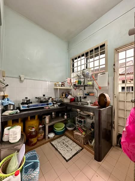 Rumah Teres 1 Tingkat untuk Dijual di Permas Jaya (Johor) - Daniel Yong - Kitchen - PropertyGuru.com.my