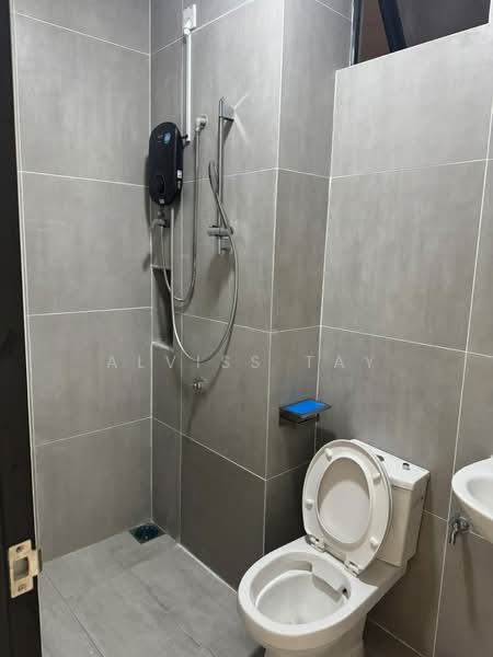 Servis Apartment untuk Disewa di Space Residency - Alviss Tay - Bathroom - PropertyGuru.com.my