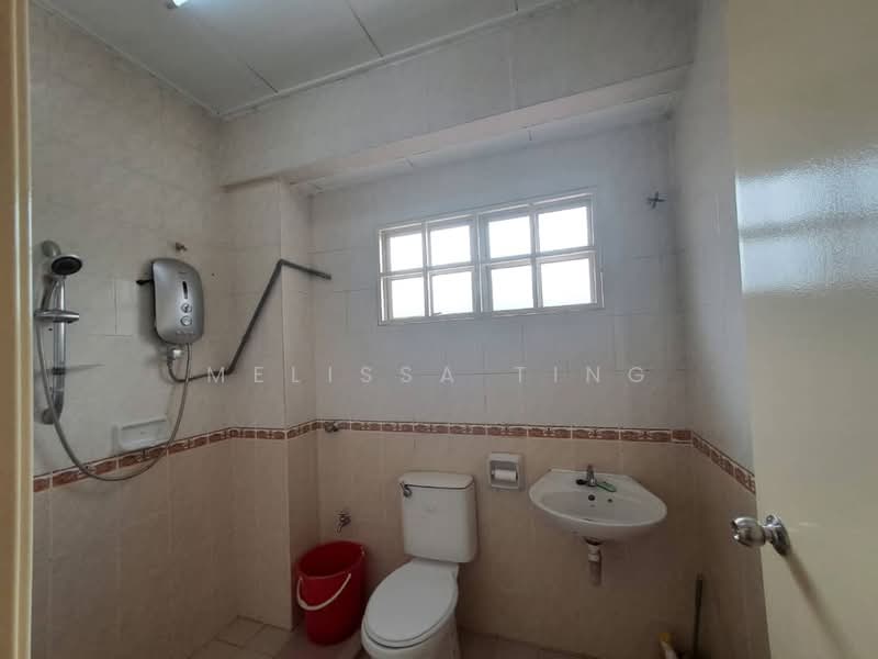 2-storey Terraced House for Rent in TAMAN PUCHONG UTAMA (Puchong) - Melissa Ting - Bathroom - PropertyGuru.com.my