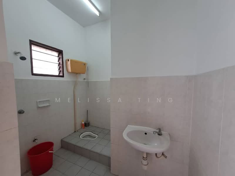 2-storey Terraced House for Rent in TAMAN PUCHONG UTAMA (Puchong) - Melissa Ting - Bathroom - PropertyGuru.com.my