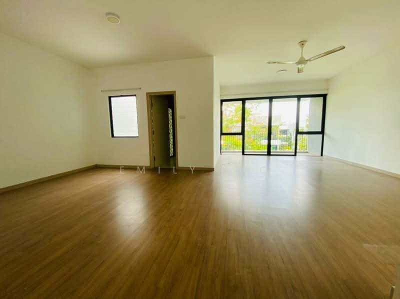 Rumah Bandar untuk Dijual di Shah Alam (Selangor) - Emily Kho - Living Room - PropertyGuru.com.my