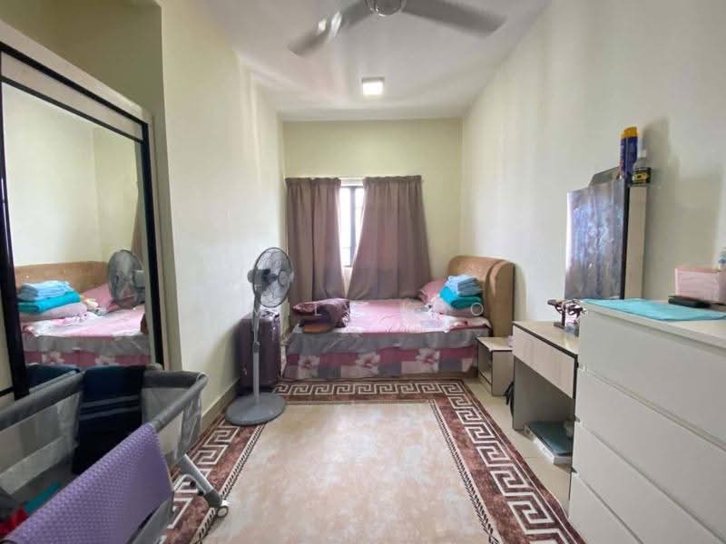 Kediaman Servis untuk Dijual di Alam Sanjung - Emily Kho - Bedroom - PropertyGuru.com.my