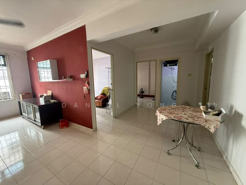Flat for Sale at Sri Lanang - Daniel Yong - Living Room - PropertyGuru.com.my