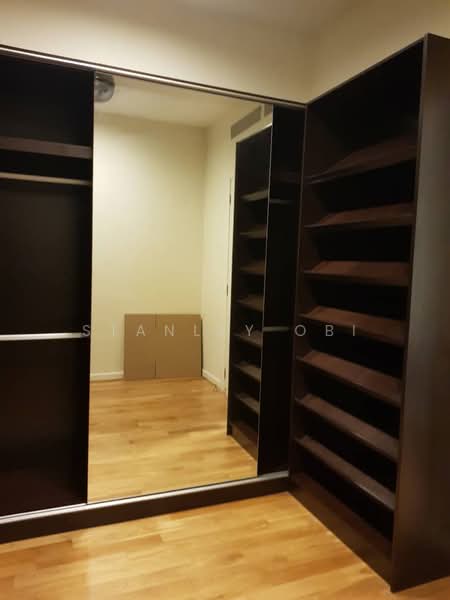 Servis Apartment untuk Disewa di St Mary Residences - Stanley Obi - Walk-in Wardrobe - PropertyGuru.com.my