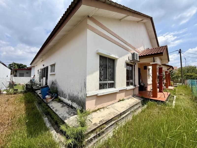 2-storey Terraced House for Sale in Taman Indah Klia (Sepang) - Mohd Aizat Saiful Bahri - Exterior - PropertyGuru.com.my