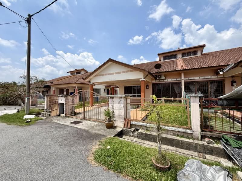 2-storey Terraced House for Sale in Taman Indah Klia (Sepang) - Mohd Aizat Saiful Bahri - Exterior - PropertyGuru.com.my