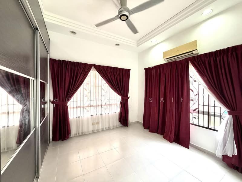 2-storey Terraced House for Sale in Taman Indah Klia (Sepang) - Mohd Aizat Saiful Bahri - Bedroom - PropertyGuru.com.my