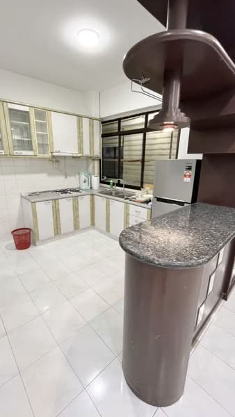 Kondominium untuk Disewa di E-Park Condominium - Weng Sern - Kitchen - PropertyGuru.com.my
