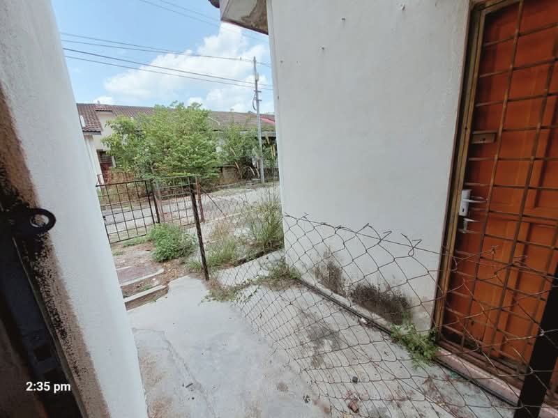 1-storey Terraced House for Sale in Bandar Universiti Seri Iskandar (Bota) - Jane Poh - Exterior - PropertyGuru.com.my