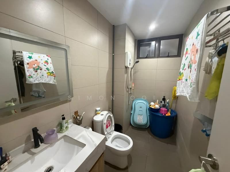 Condominium for Sale at Skycube - Simon Ooi - Bathroom - PropertyGuru.com.my