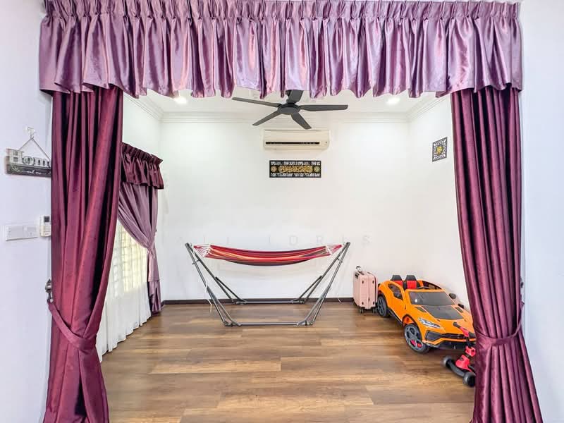 3-storey Terraced House for Sale in Ukay Perdana (Ulu Kelang) - Ali Idris - Living Room - PropertyGuru.com.my