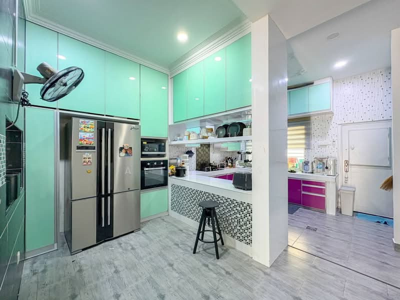 3-storey Terraced House for Sale in Ukay Perdana (Ulu Kelang) - Ali Idris - Kitchen - PropertyGuru.com.my
