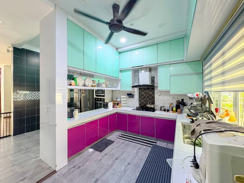3-storey Terraced House for Sale in Ukay Perdana (Ulu Kelang) - Ali Idris - Kitchen - PropertyGuru.com.my