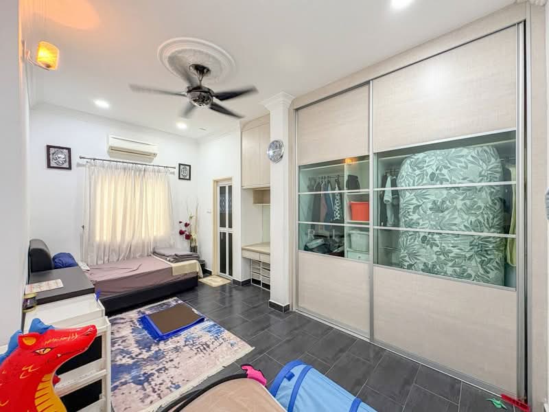 3-storey Terraced House for Sale in Ukay Perdana (Ulu Kelang) - Ali Idris - Bedroom - PropertyGuru.com.my