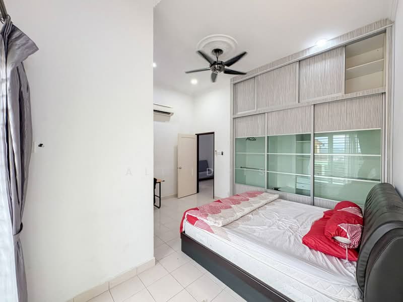 3-storey Terraced House for Sale in Ukay Perdana (Ulu Kelang) - Ali Idris - Bedroom - PropertyGuru.com.my