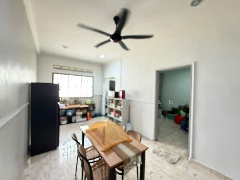 Rumah Teres 1 Tingkat untuk Dijual di Taman Kota Masai (Pasir Gudang) - Sufi Norman - Dining Room - PropertyGuru.com.my