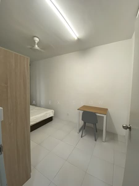 Kondominium untuk Disewa di Residensi Sateria - Alex Seow - Bedroom - PropertyGuru.com.my