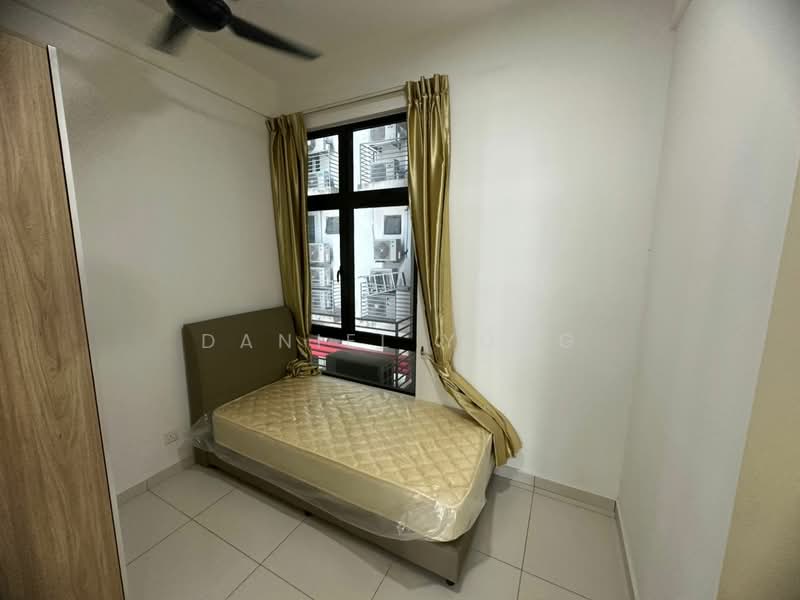 Service Residence for Sale at D'Summit Residences - Daniel Yong - Bedroom - PropertyGuru.com.my