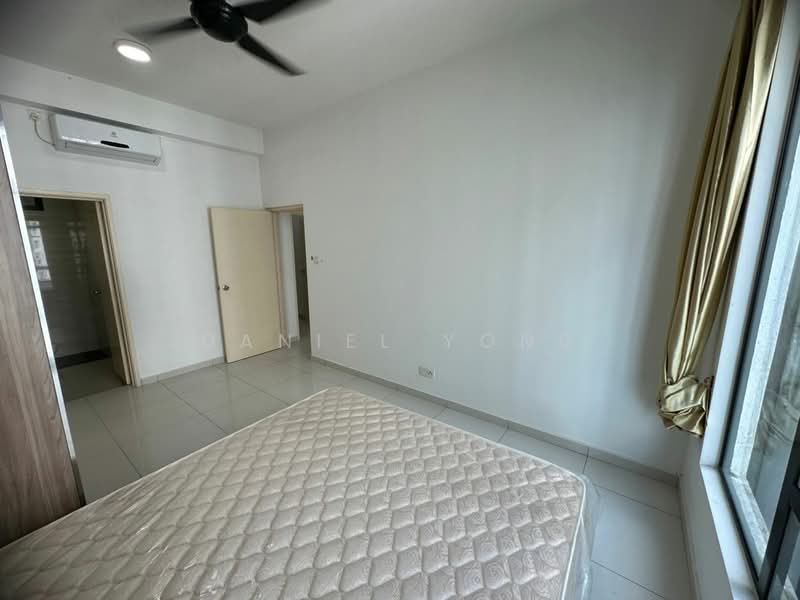Service Residence for Sale at D'Summit Residences - Daniel Yong - Bedroom - PropertyGuru.com.my