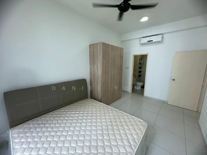 Service Residence for Sale at D'Summit Residences - Daniel Yong - Bedroom - PropertyGuru.com.my