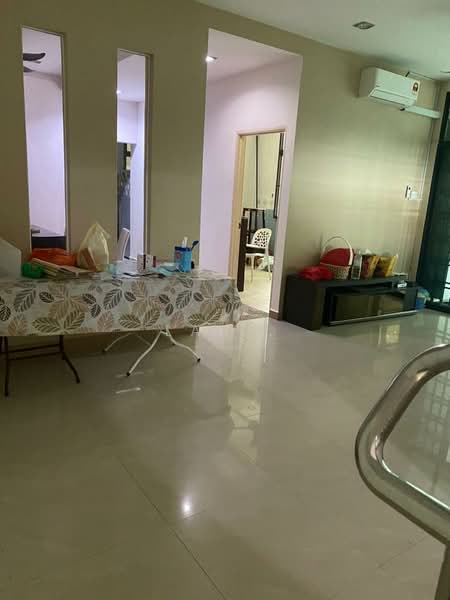 Rumah Berkembar untuk Dijual di Teluk Kumbar (Penang) - LAU . - Living Room - PropertyGuru.com.my