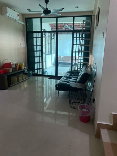 Rumah Berkembar untuk Dijual di Teluk Kumbar (Penang) - LAU . - Living Room - PropertyGuru.com.my