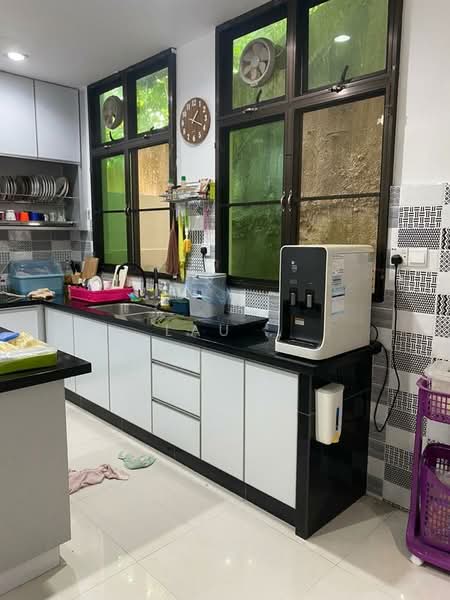 Rumah Berkembar untuk Dijual di Teluk Kumbar (Penang) - LAU . - Kitchen - PropertyGuru.com.my