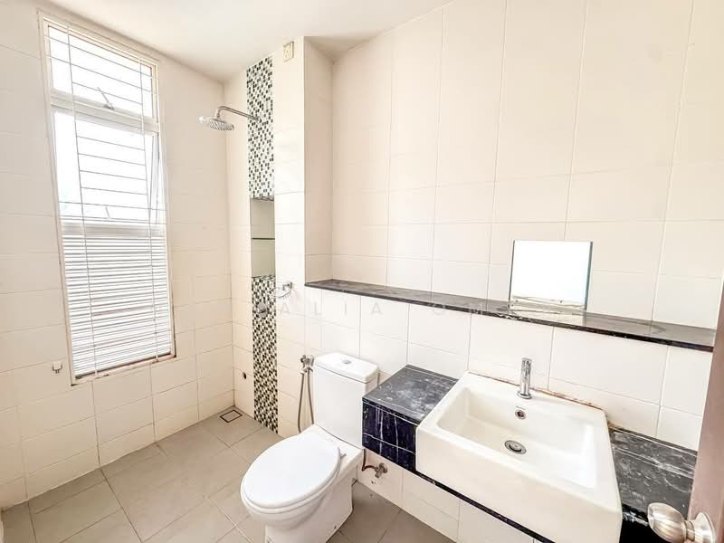 2-storey Terraced House for Sale in Putrajaya (Putrajaya) - Nur Alia Omar - Bathroom - PropertyGuru.com.my