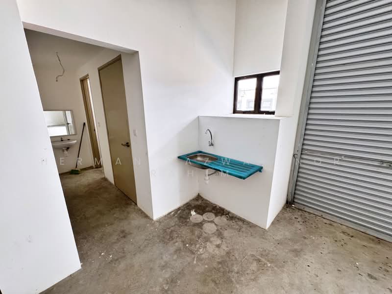 Shop / Office for Rent in Alam Damai (Cheras) - Herman Sazwan Nor Rahim - Interior - PropertyGuru.com.my