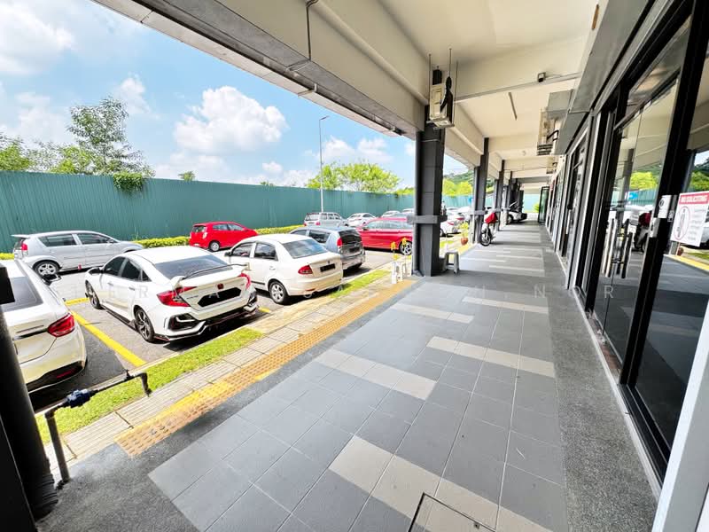 Shop / Office for Rent in Alam Damai (Cheras) - Herman Sazwan Nor Rahim - Corridor - PropertyGuru.com.my
