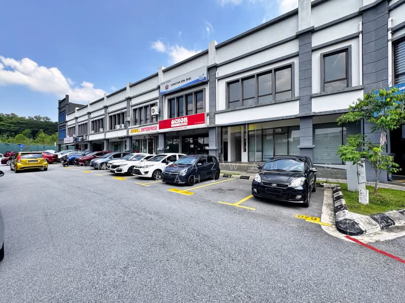 Shop / Office for Rent in Alam Damai (Cheras) - Herman Sazwan Nor Rahim - Car Park - PropertyGuru.com.my