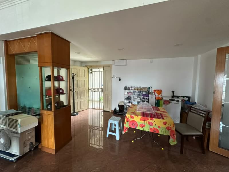 Kondominium untuk Dijual di Casa Venicia Condominium - CW Kong - Living Room - PropertyGuru.com.my
