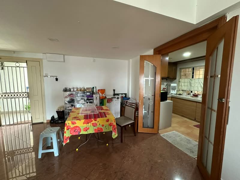 Kondominium untuk Dijual di Casa Venicia Condominium - CW Kong - Kitchen - PropertyGuru.com.my