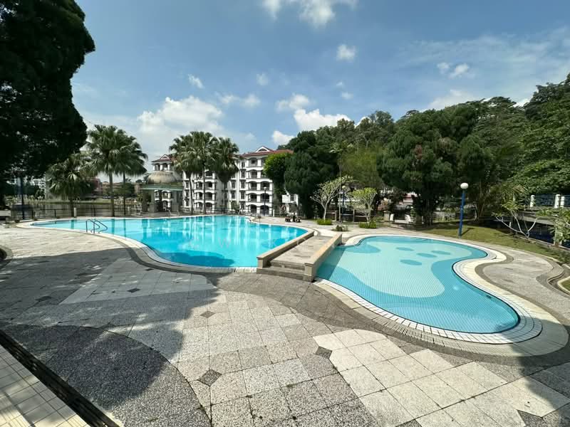 Kondominium untuk Dijual di Casa Venicia Condominium - CW Kong - Pool - PropertyGuru.com.my
