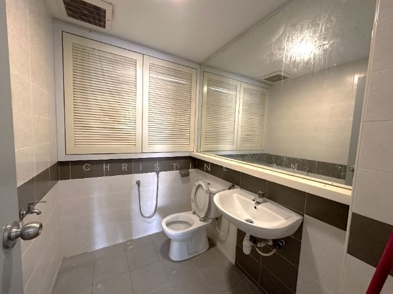 Kedai / Pejabat untuk Disewa di Seksyen 14 (Petaling Jaya) - Christine Tan - Bathroom - PropertyGuru.com.my