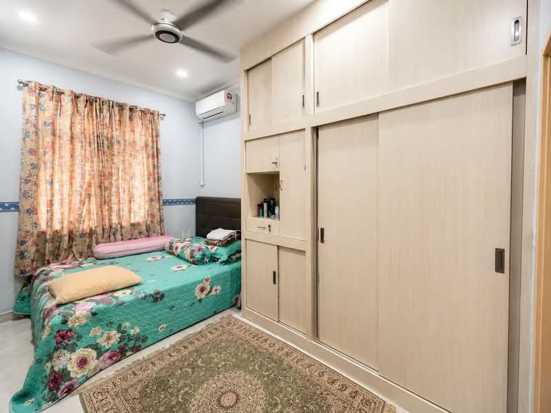 Rumah Teres 1 Tingkat untuk Dijual di Taman Setia Indah (Tebrau) - ALHAFIZ AZIS - Bedroom - PropertyGuru.com.my