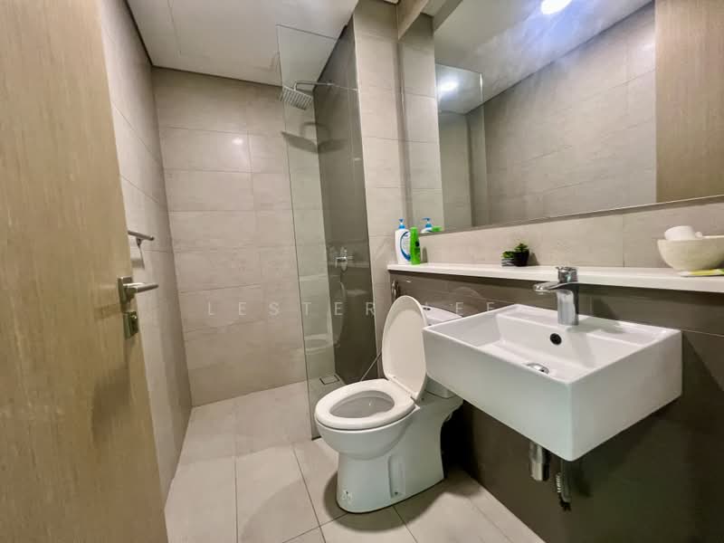 Service Residence for Sale at Cantara Residences - Lester Lee - Bathroom - PropertyGuru.com.my