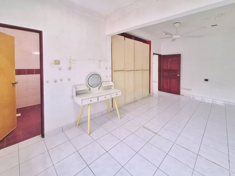 2-storey Terraced House for Sale in Seksyen 7 (Kota Damansara) - Azian Nasa - PropertyGuru.com.my