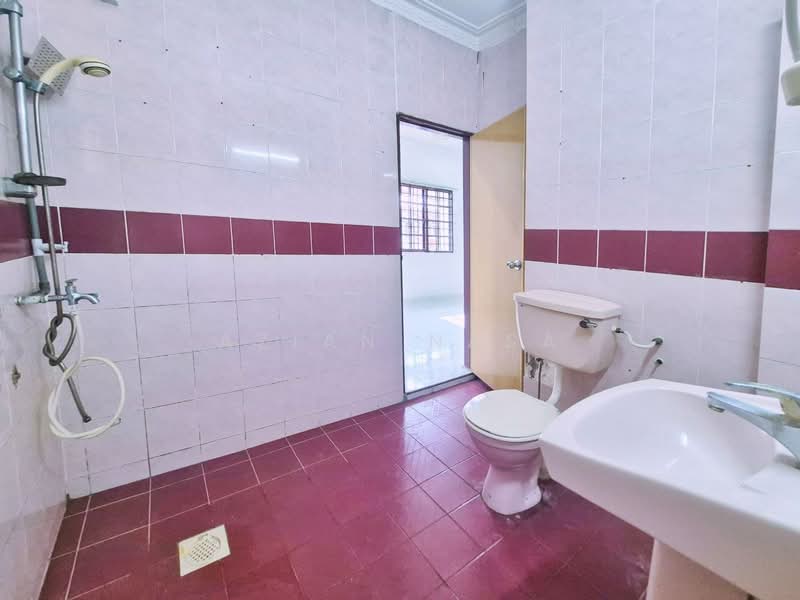 2-storey Terraced House for Sale in Seksyen 7 (Kota Damansara) - Azian Nasa - PropertyGuru.com.my