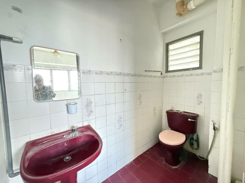 Kondominium untuk Dijual di D'Casa Condominium - Izzah Alias - Bathroom - PropertyGuru.com.my