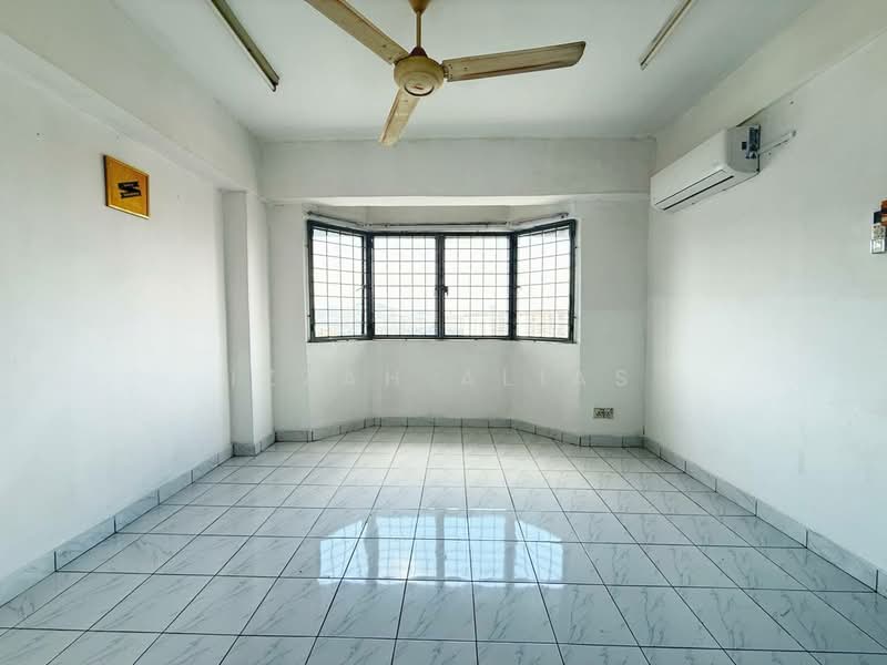 Kondominium untuk Dijual di D'Casa Condominium - Izzah Alias - Living Room - PropertyGuru.com.my