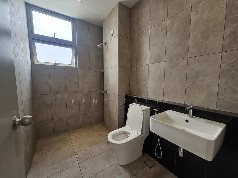 2-storey Terraced House for Rent in Bandar Gamuda Cove (Dengkil) - Kent Fatt - Bathroom - PropertyGuru.com.my