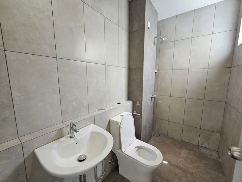 2-storey Terraced House for Rent in Bandar Gamuda Cove (Dengkil) - Kent Fatt - Bathroom - PropertyGuru.com.my