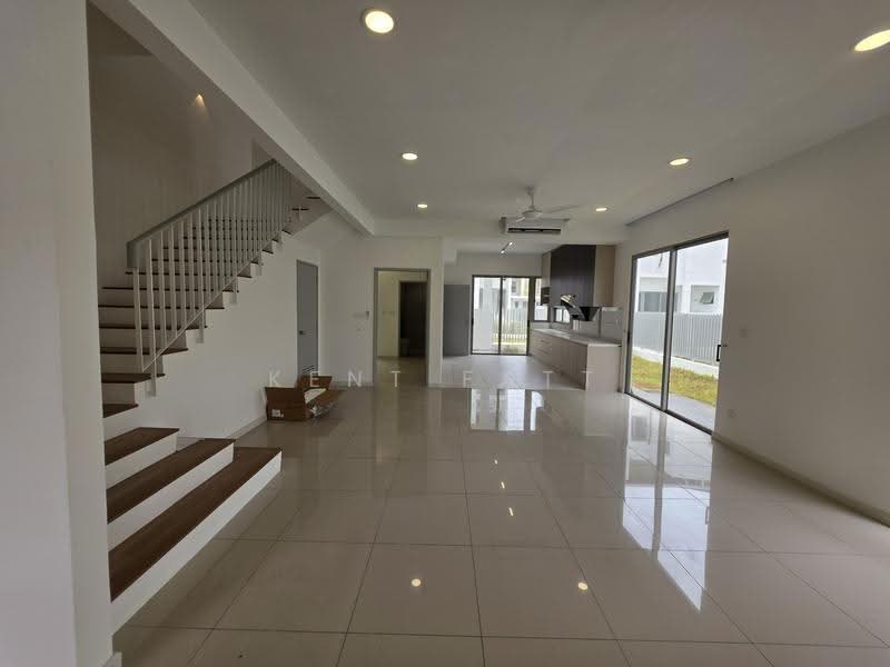 2-storey Terraced House for Rent in Bandar Gamuda Cove (Dengkil) - Kent Fatt - Living Room - PropertyGuru.com.my