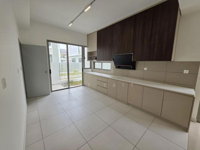 2-storey Terraced House for Rent in Bandar Gamuda Cove (Dengkil) - Kent Fatt - Kitchen - PropertyGuru.com.my