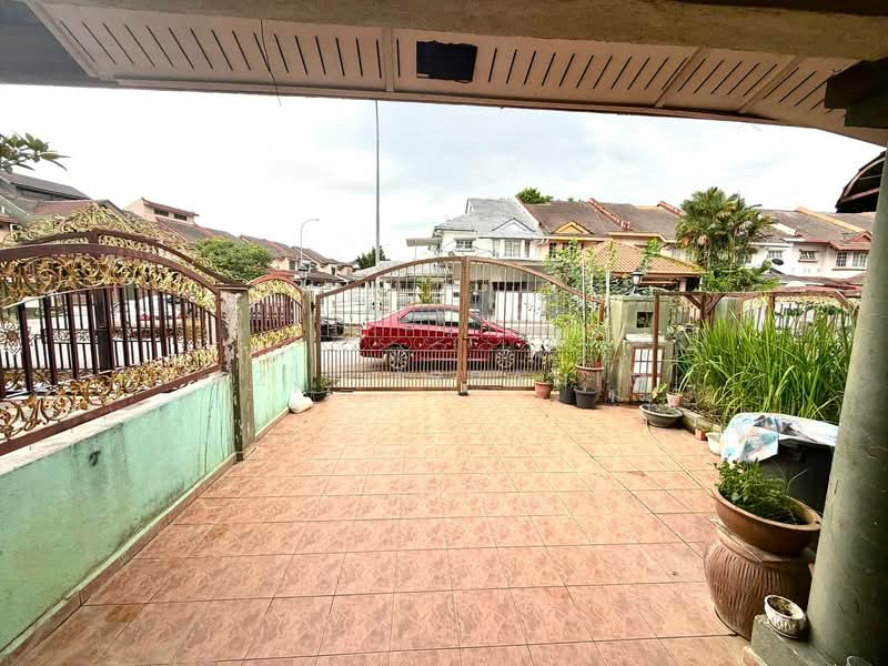 Rumah Teres 2-Tingkat untuk Dijual di Bandar Tun Hussein Onn (Cheras) - Azli Ibrahim - Exterior - PropertyGuru.com.my