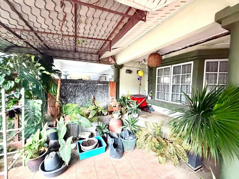 Rumah Teres 2-Tingkat untuk Dijual di Bandar Tun Hussein Onn (Cheras) - Azli Ibrahim - Exterior - PropertyGuru.com.my