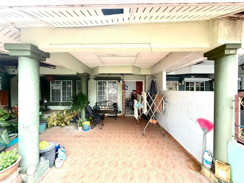 Rumah Teres 2-Tingkat untuk Dijual di Bandar Tun Hussein Onn (Cheras) - Azli Ibrahim - Exterior - PropertyGuru.com.my